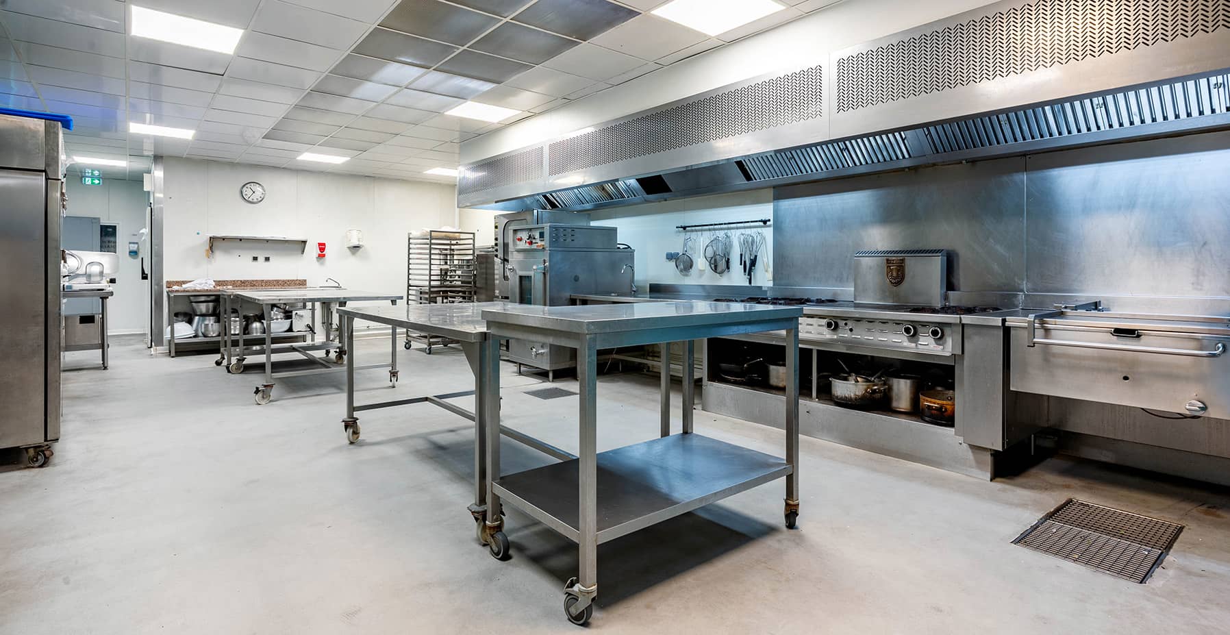 labo-cuisine-reception-plat-traiteur-gourmand-dessert